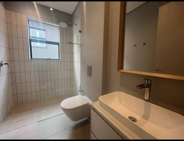 4 BEDROOM APARTMENT FOR SALE IN ZIMBALI ESTATE